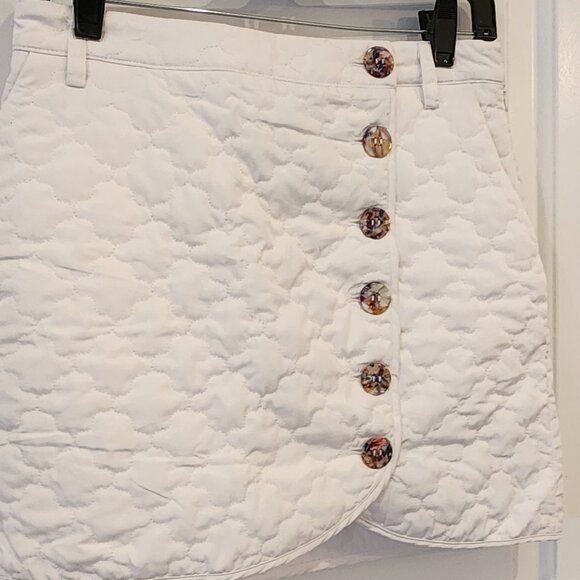 En Saison Quilted Button-Front Mini Skirt – White – Size Small - Picture 7 of 9